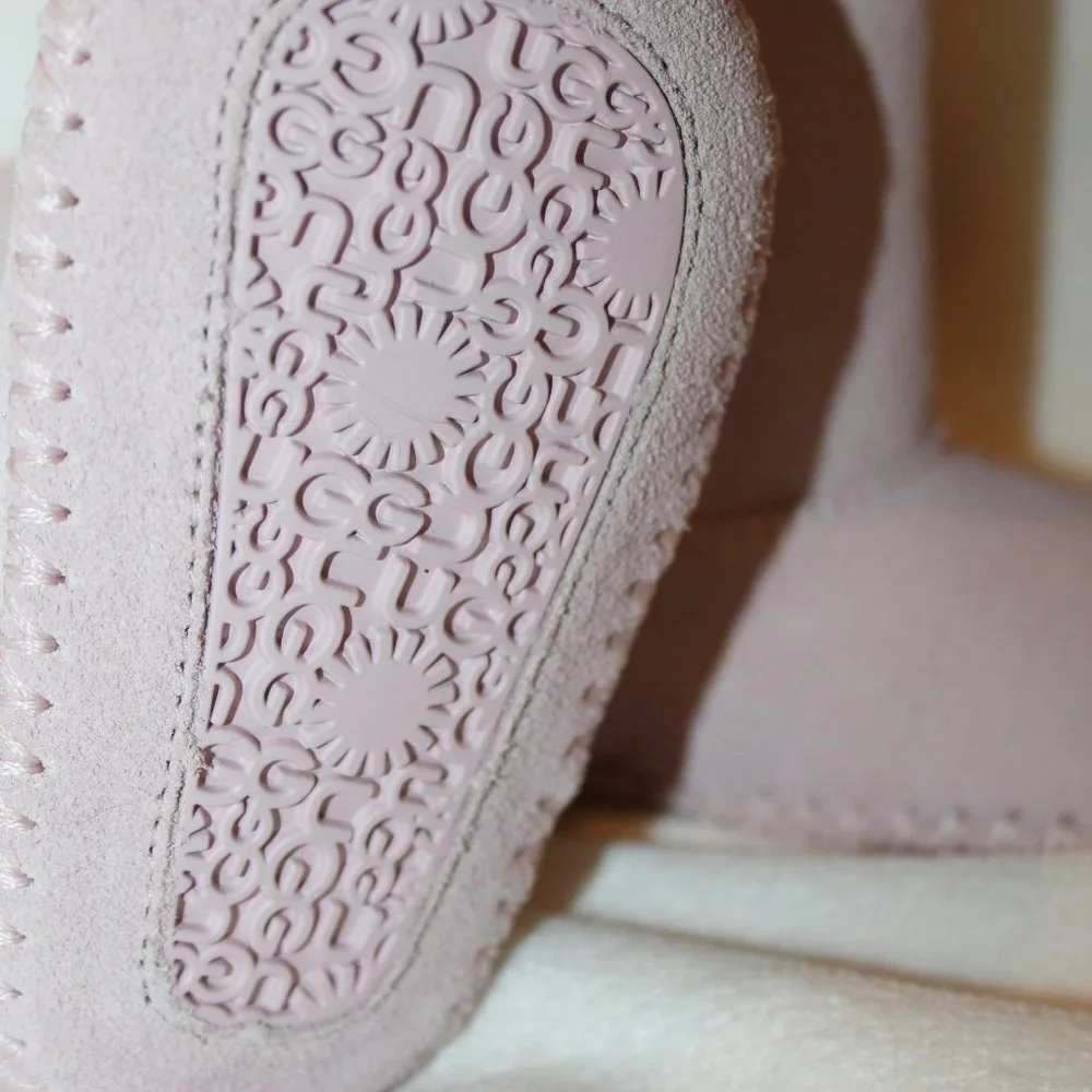 NIB UGG INFANT SUEDE SHEARLING BOOTIES PINK